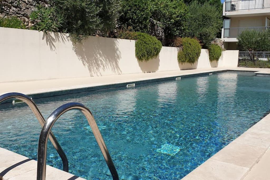 Appartement 2 Pers, Terrasse, Piscine, Parking *